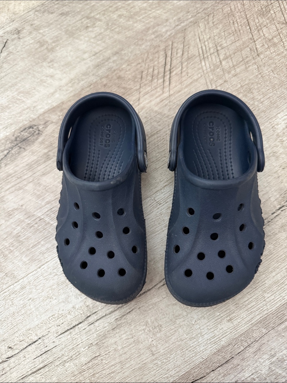 Crocs • navy blue slip on